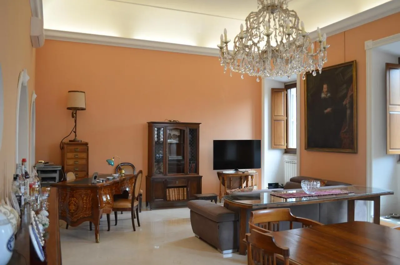 Elegante Appartamento Nel Centro Di Roma